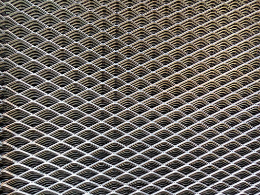 Rejilla de acero perforado de aluminio de 2,0 mm de acero inoxidable Rejilla de metal expandida