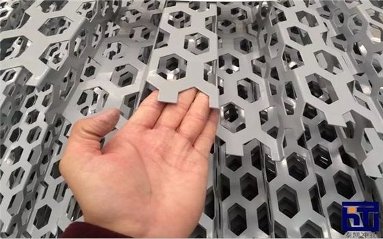 Construcción de la fachada de la malla de malla de pantalla decorativa de 1,2 mm a 4,0 mm de diámetro de alambre