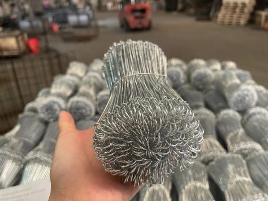 Cables de acero de cobre para unión y sellado duraderos en el jardín