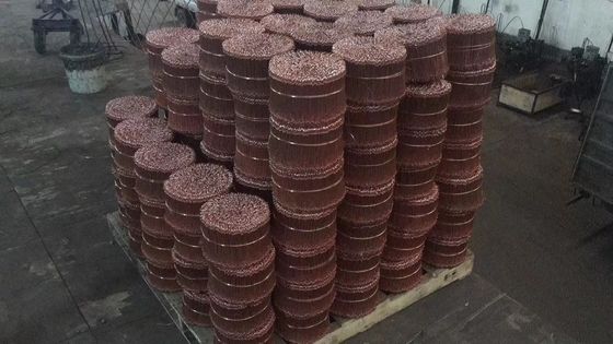 Cables de acero de cobre para unión y sellado duraderos en el jardín