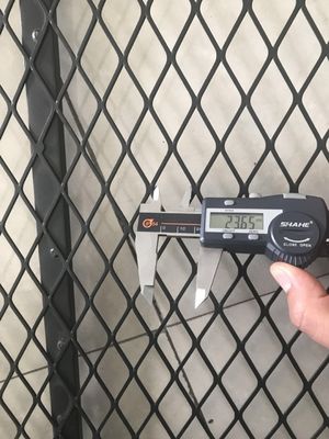 Placas metálicas expuestas 2 m de láminas galvanizadas perforadas