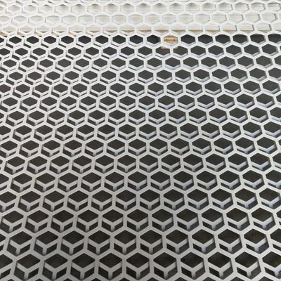 Acero perforado con malla de hierro de baja emisión de carbono