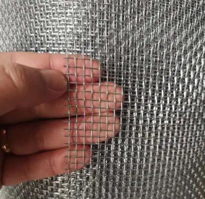 Acero inoxidable malla de pantalla tejida a prueba de fuego y a prueba de cuchillo ventaja y alta resistencia a la tracción